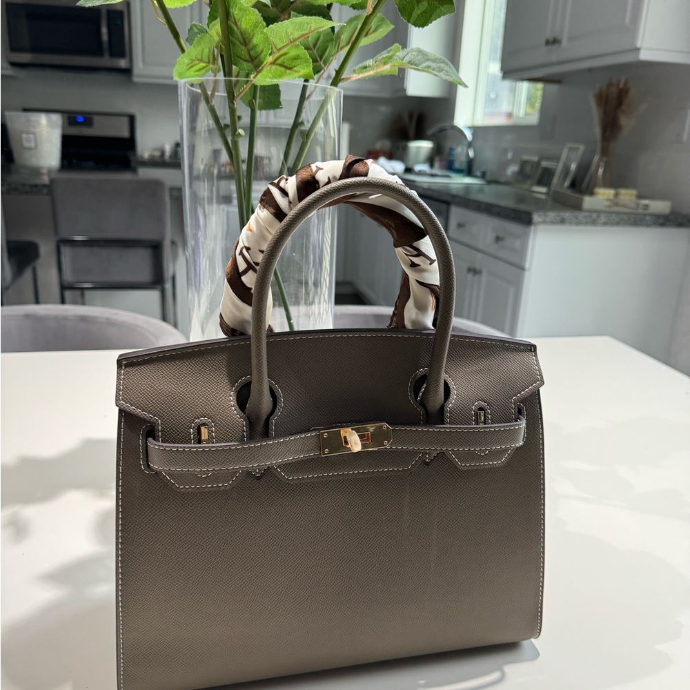 Top handle handbag